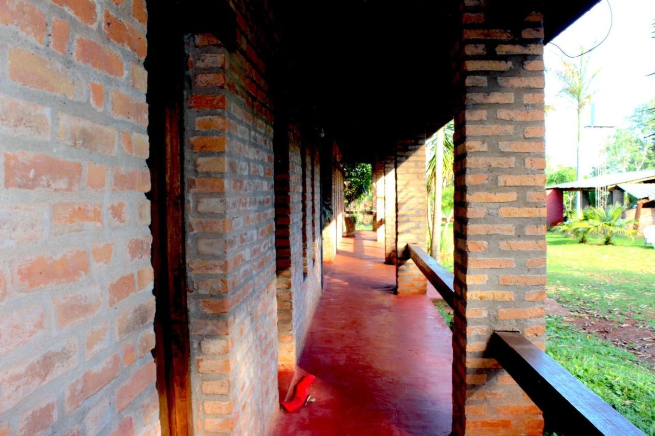 Cabanas Soltame Carnaval Puerto Iguazu Exterior photo