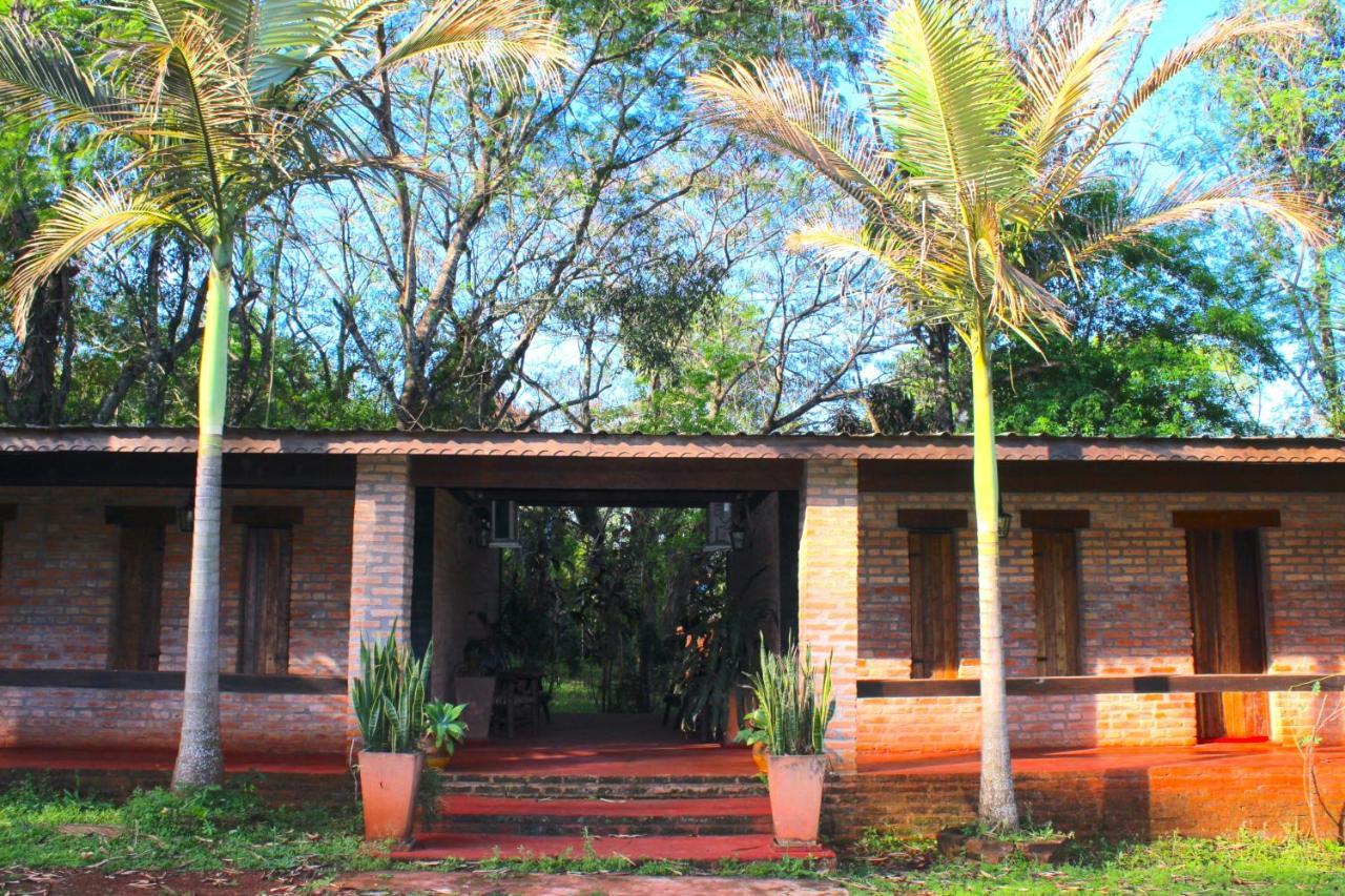 Cabanas Soltame Carnaval Puerto Iguazu Exterior photo